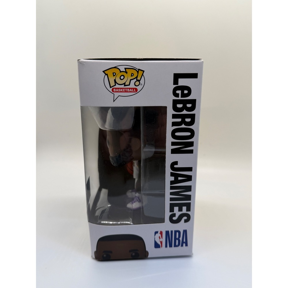 Funko Pop NBA LeBron James #90 Lakers Alternate White Jersey Vinyl Figure Boxed - Picture 3 of 7